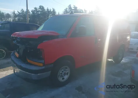 2021 GMC Savana Cargo Rwd 3500 Regular Wheelbase Work Van z USA, uszkodzony, nr VIN 1GTZ7GF15M1266948